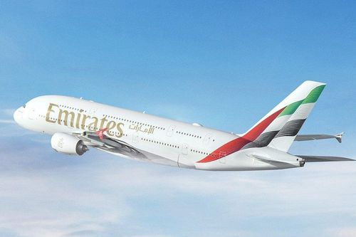 Hãng hàng không Emirates đánh dấu cột mốc 10 năm kết nối Hà Nội với thế giới