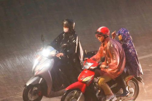Cảnh báo mưa rất to từ Hà Tĩnh đến Đà Nẵng, nguy cơ lũ quét và sạt lở