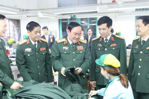 Doanh nghiệp có vốn đầu tư nước ngoài không được tham gia kinh doanh quân trang, quân dụng