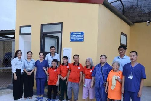Lạng Sơn: Khánh thành 'Nhà tắm nhân ái' dành cho người cao tuổi, người khuyết tật