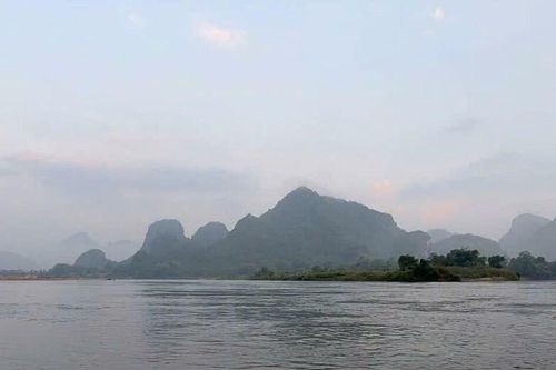2 nam sinh lớp 10 mất tích khi tắm sông Mã