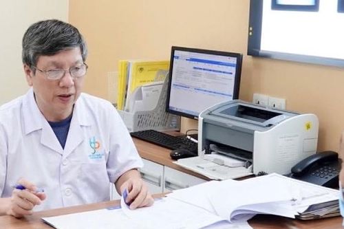 Vị giáo sư đầu ngành về hồi sức tích cực luôn nhận mình là bác sĩ 'hai lúa'