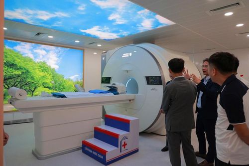 Phó giám đốc BV Đại học Y Hà Nội lý giải việc đầu tư máy cộng hưởng từ MRI 5T