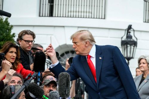 Ông Trump nói tu sửa Nhà Trắng có tác dụng thư giãn