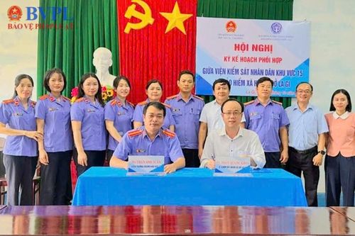 VKSND khu vực 15, tỉnh Lâm Đồng ký kết kế hoạch phối hợp với BHXH cơ sở La Gi