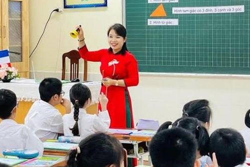 Muốn chuyển từ nhân viên thư viện sang giáo viên, viên chức cần đáp ứng điều kiện gì?