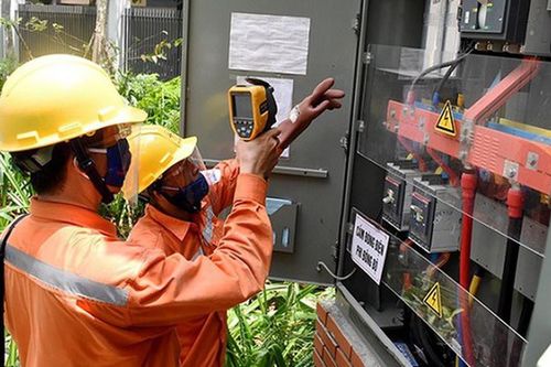 Khẩn trương xem xét phương án giảm giá điện từ đầu tháng 11/2026