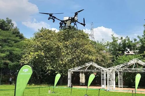 Ra mắt drone phục vụ nông nghiệp thế hệ mới