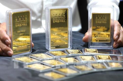 Giá vàng thế giới giảm khi đồng USD mạnh lên trước cuộc họp của Fed