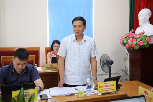 Phó Bí thư Thành ủy, Chủ tịch HĐND thành phố Nguyễn Việt Oanh làm việc với phường Tự Lạn