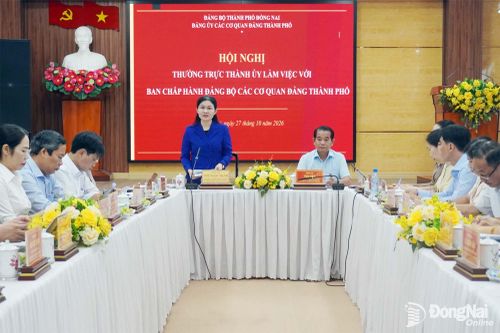 Nâng cao trình độ chuyên môn và năng lực công tác của cán bộ, đảng viên