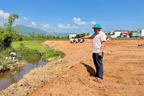Lo ngập úng tại khu tái định cư Thượng Giang 2