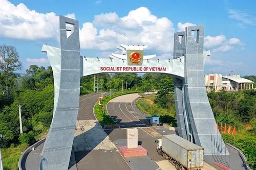 Tăng đầu tư hạ tầng, phát triển thương mại biên giới