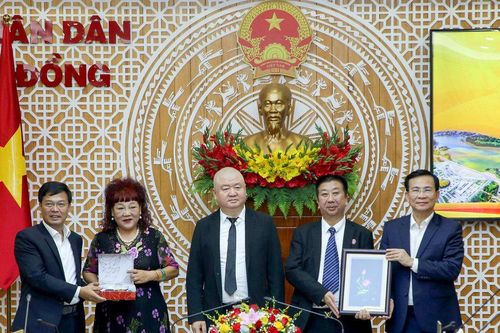 Chủ tịch UBND tỉnh Lâm Đồng Hồ Văn Mười làm việc với Đoàn doanh nghiệp tỉnh Hà Nam (Trung Quốc)
