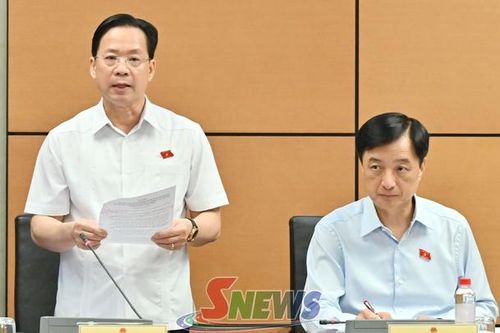 Đoàn ĐBQH tỉnh Sơn La thảo luận tổ