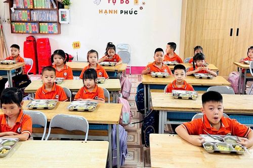 Đảm bảo an toàn bữa ăn học đường