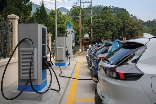 Hà Nội yêu cầu trạm sạc công cộng đầu tư mới bảo đảm dùng chung nhiều loại xe điện