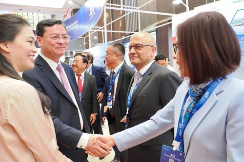 TP.HCM bàn cách tạo dư địa tăng trưởng trong kỷ nguyên AI