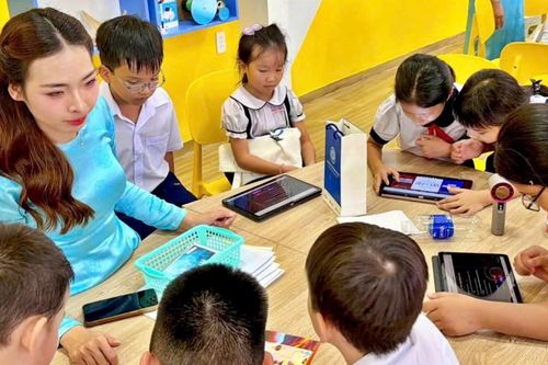 Chuyển đổi số giáo dục, nâng cao hiệu quả quản trị sau sáp nhập