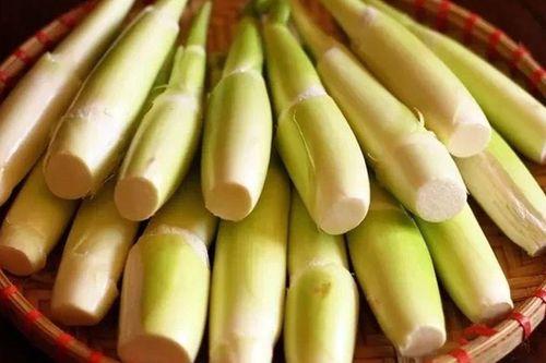 Loại củ xưa mọc hoang không ai ngó, nay là đặc sản được săn lùng vào mùa thu, cứ rao bán là hết sạch, xào trứng hay kho cực ngon