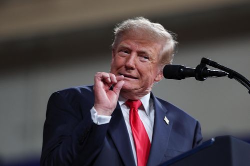 Ông Trump bất ngờ treo thưởng 1 triệu USD cho loại tin báo đặc biệt