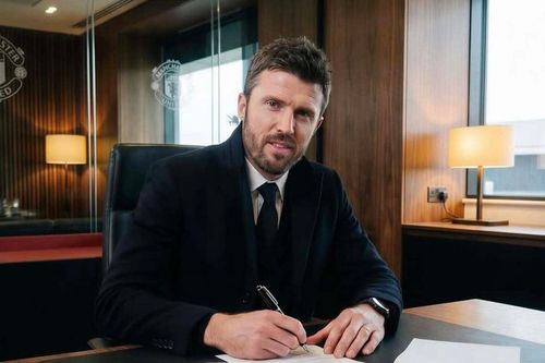 Chủ Man Utd họp khẩn, chưa sa thải HLV Carrick