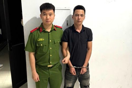 Bắt giữ phụ xe dùng gậy bóng chày đánh gãy tay tài xế ô tô khách