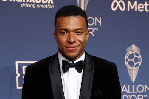 Mbappe xin lỗi Trung Quốc vì phát ngôn 'thiếu suy nghĩ'