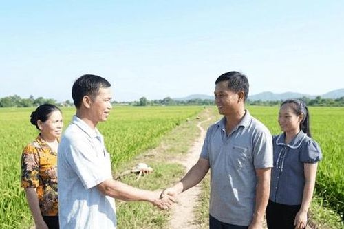 Kiên trì gỡ mâu thuẫn đất đai, ô nhiễm môi trường đến hạnh phúc gia đình