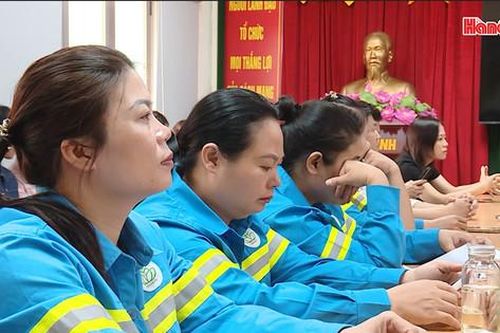 'Bảo hộ' y tế và điểm tựa tinh thần cho nữ công nhân môi trường