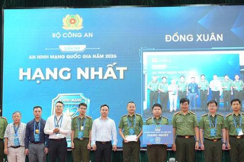 Trao giải thưởng 10 đội diễn tập an ninh mạng có thành tích cao