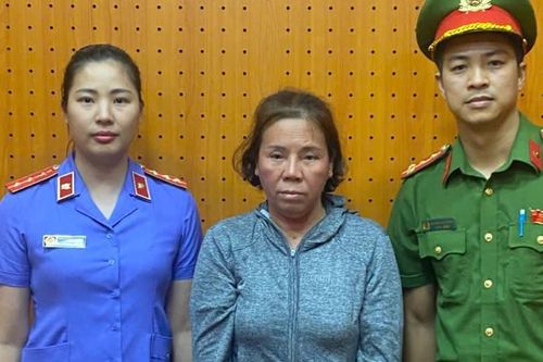 Hà Nội: Khởi tố 'thần y' dỏm lừa bán thuốc Đông y trị đột quỵ, khẩn trương tìm bị hại