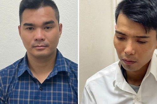 Danh tính 2 đối tượng cầm kiếm cố thủ trên mái nhà ở Thanh Hóa