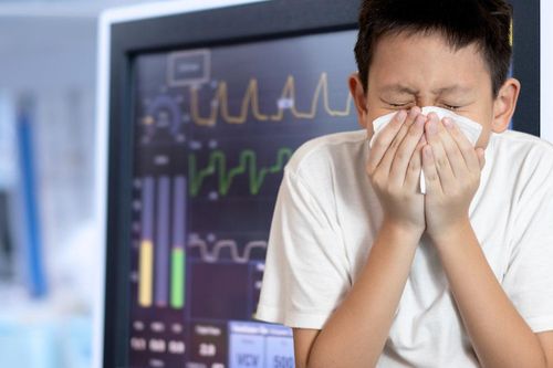 Bé trai nguy kịch vì cúm, dấu hiệu bất thường tuyệt đối không nên bỏ qua
