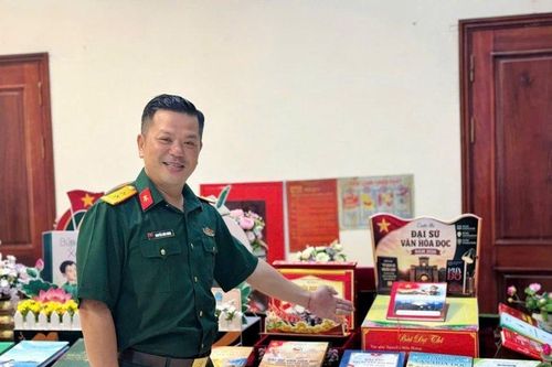 Từ tình yêu sách đến khát vọng lan tỏa tri thức