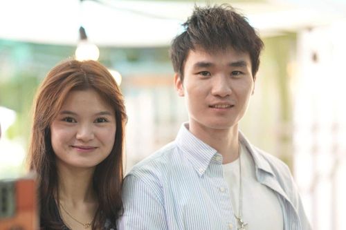 Cô gái Việt tán đổ phi công Trung Quốc sau 6 năm học tiếng qua mạng