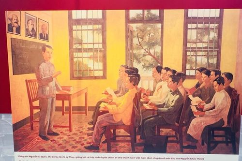 Hơn 100 hình ảnh, hiện vật về 'Nghĩa tình cách mạng – Những đồng chí Việt Nam tham gia Khởi nghĩa Quảng Châu'