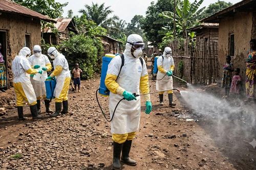Dịch Ebola tại CHDC Congo vượt 10.000 ca mắc, nguy cơ lây lan gia tăng