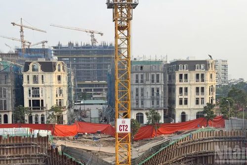Sụt lún mặt đường quanh công trình xây dựng tại Hà Nội
