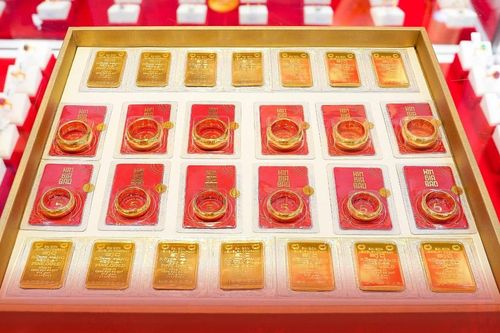 Giá vàng hôm nay (chiều 28-10): Tăng mạnh