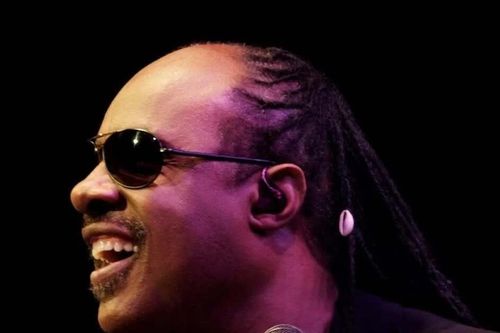 Stevie Wonder kiện vị hôn thê cũ vì 'bùng' tiền thuê nhà 38 năm