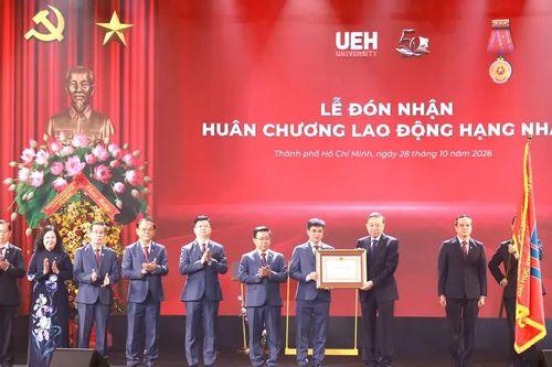 Tổng Bí thư, Chủ tịch nước Tô Lâm: Đại học Kinh tế TPHCM đưa đào tạo và nghiên cứu phục vụ thiết thực cho sự phát triển