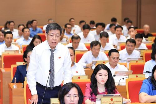 Hà Nội thông qua nghị quyết gỡ 'nút thắt' 12 dự án vi phạm trật tự xây dựng