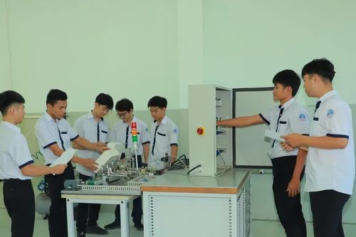Đào tạo nghề tại chỗ mở ra hướng đi bền vững cho các lao động vùng khó