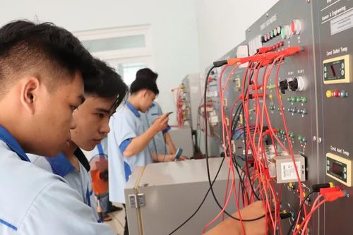 Đào tạo nghề theo nhu cầu của thị trường lao động