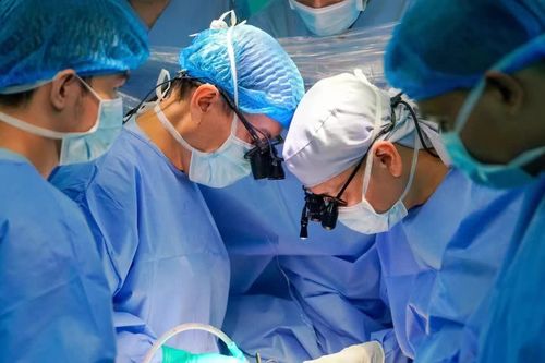 Trẻ chờ ghép tim: Có những bệnh nhi bác sĩ không biết cứu bằng cách nào!