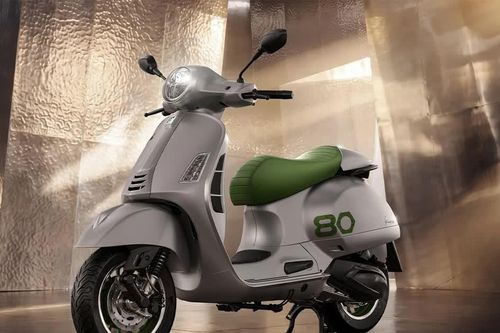 Vespa Edizione Ottantesimo giá 372 triệu đồng tại Việt Nam