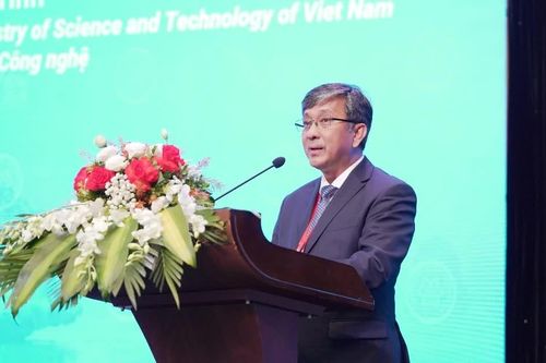 Thu hẹp khoảng cách năng lực, thúc đẩy quản trị AI an toàn và lấy con người làm trung tâm