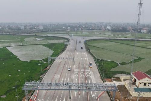 Gần 34 triệu lượt xe qua cao tốc đầu tư công, thu gần 3.168 tỷ đồng