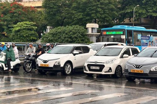 Thời tiết ngày 27/10: Bắc Bộ trời nắng, Trung Bộ và Nam Bộ có mưa rào